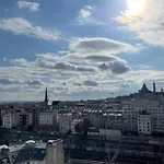 Nice Design Apt With Balcony And View On Paris